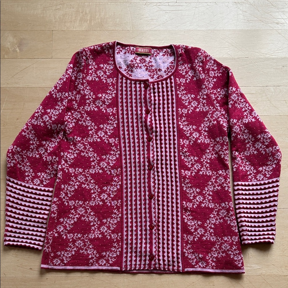 Oleana Pink and Light Pink Floral Knit Cardigan. Size Small.